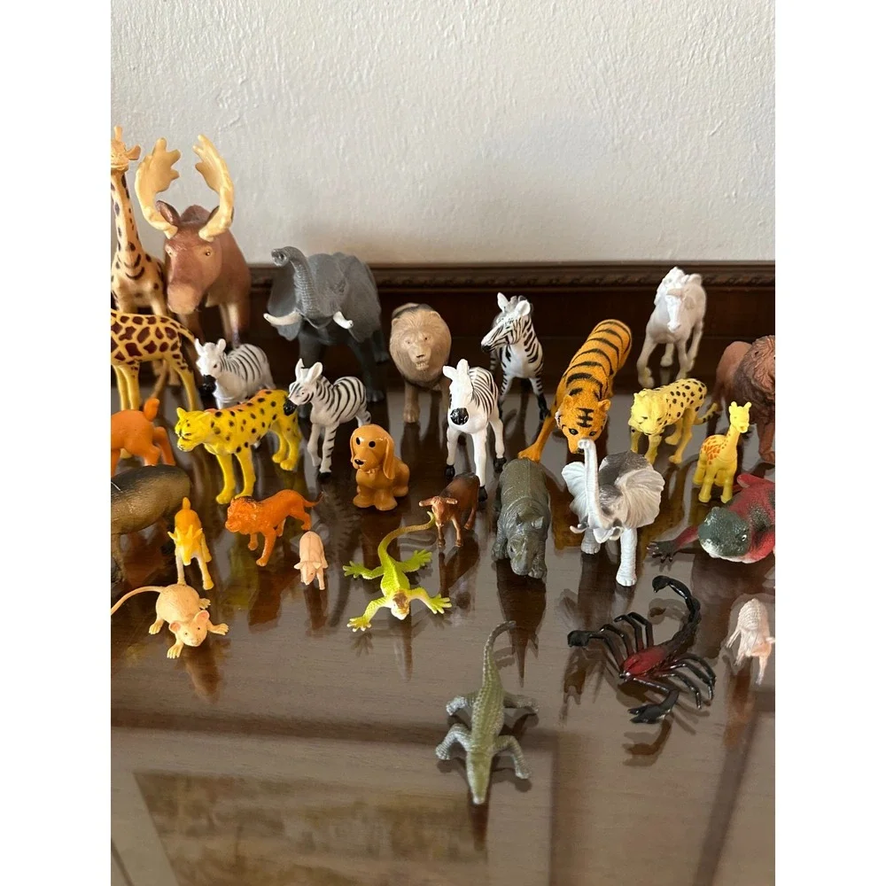 Jungle Animals Rhinos, Monkeys, Hyenas, Tigers, Elephant, Zebras‎ Lot of 47